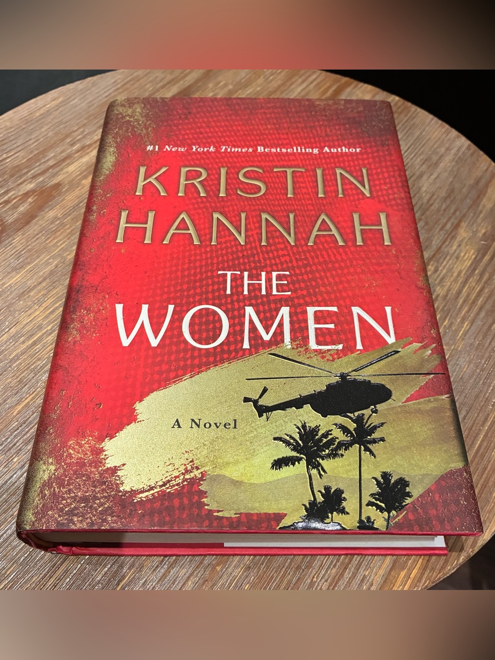 Kristin Hannah - The Women (Hardcover) - Red & Gold